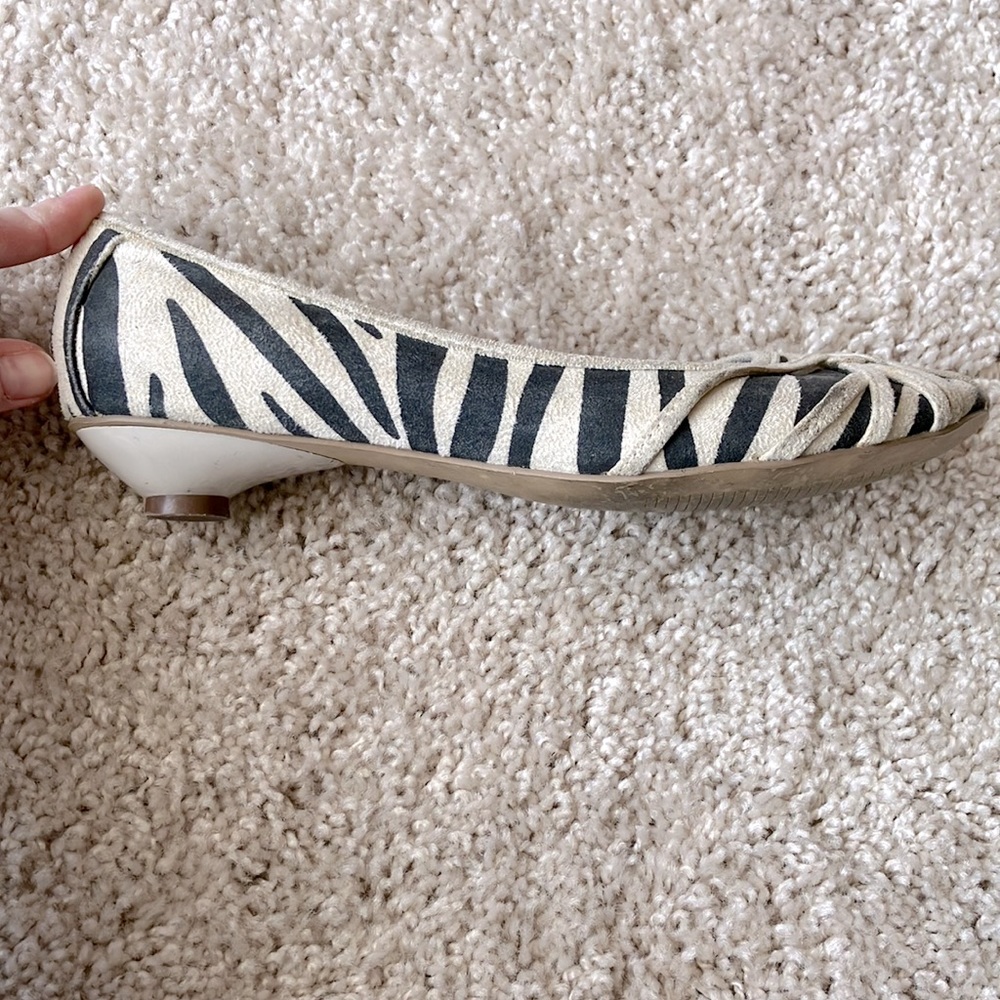 725 Originals | Striped Flats - Picture 7 of 9